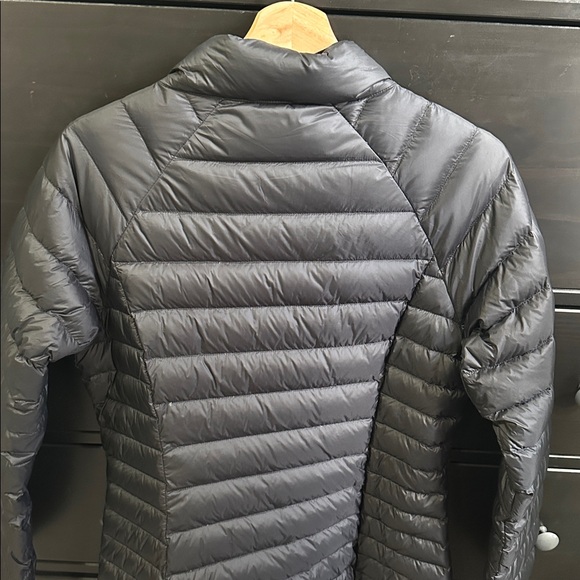 💰SALE💰Roots Down Lightweight Packable Women's Black Puffer Coat. - Picture 10 of 16